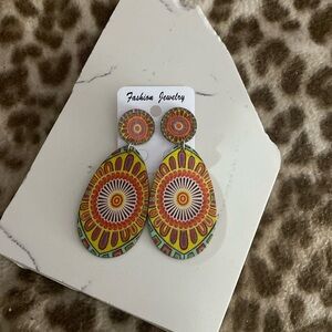 ❤️‍🔥 4 for $20 Boho chic wooden earrings.